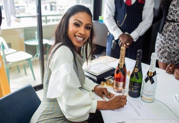 “Mercy Didn’t Sign Any Ambassadorship Deal With Moet” – Nigerian Lady Makes Shocking Revelation (See