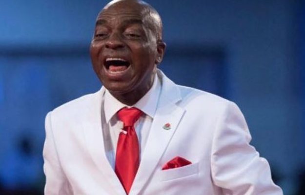 Is This Right? Bishop Oyedepo Seen With “9 Bodyguards” At Shiloh 2019 (See What Nigerians Are Saying)